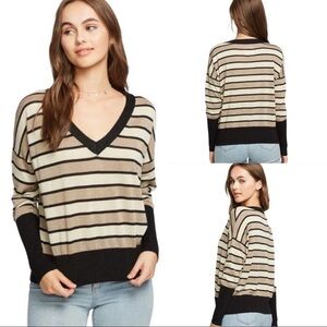 NWT chaser black gold stripe cropped sweater Small